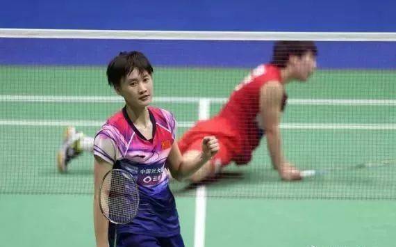 快船遗憾败给灰熊，球星关键时刻掉链子，祖巴茨表现明显下滑，保罗无责