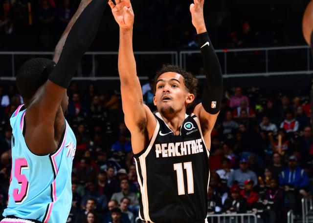 她更是以出 她更是以出